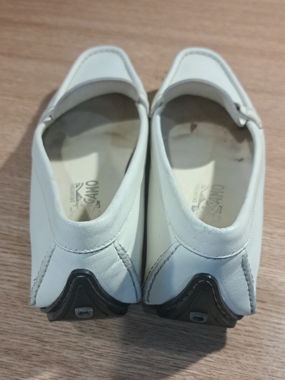 Salvatore Ferragamo Gancini Driving Flats 9.5 - Picture 5 of 14